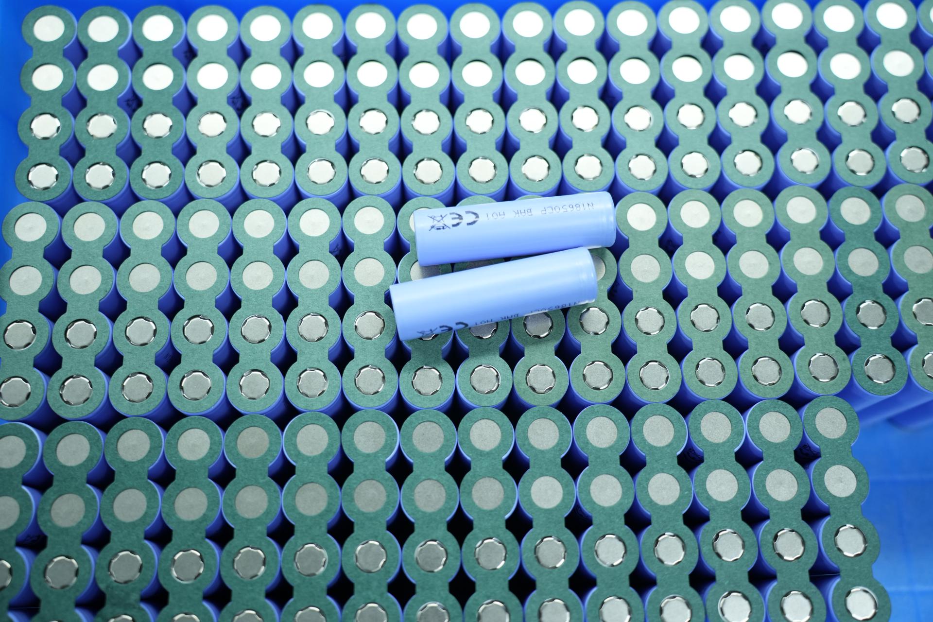 NiMH vs Lithium-Ion Battery Packs: Key Differences & Application Selection Guide